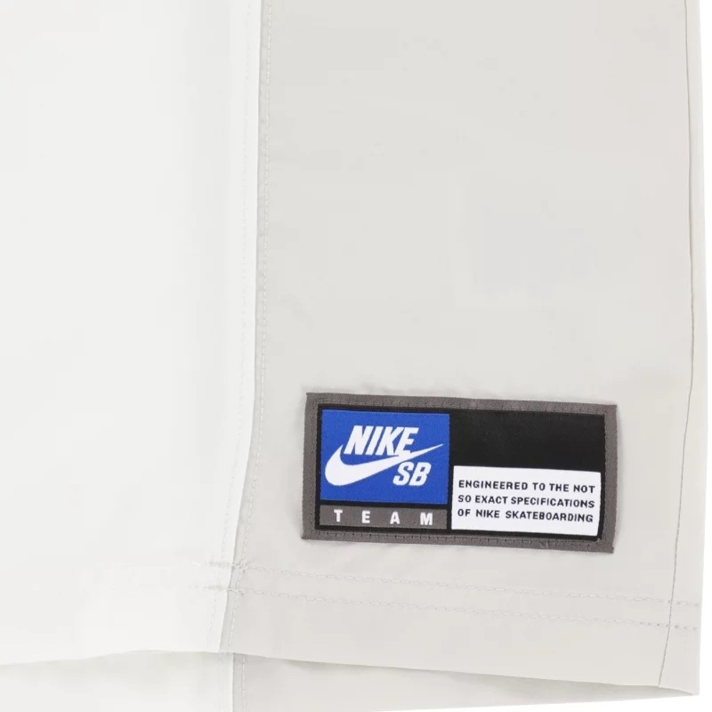 NIKE SB WHITE BOWLER 2 SHORT SLEEVED SHIRT SIZE: XL - Picture 2 of 5